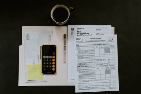 拉薩的企業(yè)，選擇代理記賬和自己請(qǐng)專職會(huì)計(jì)記賬哪個(gè)更劃算？